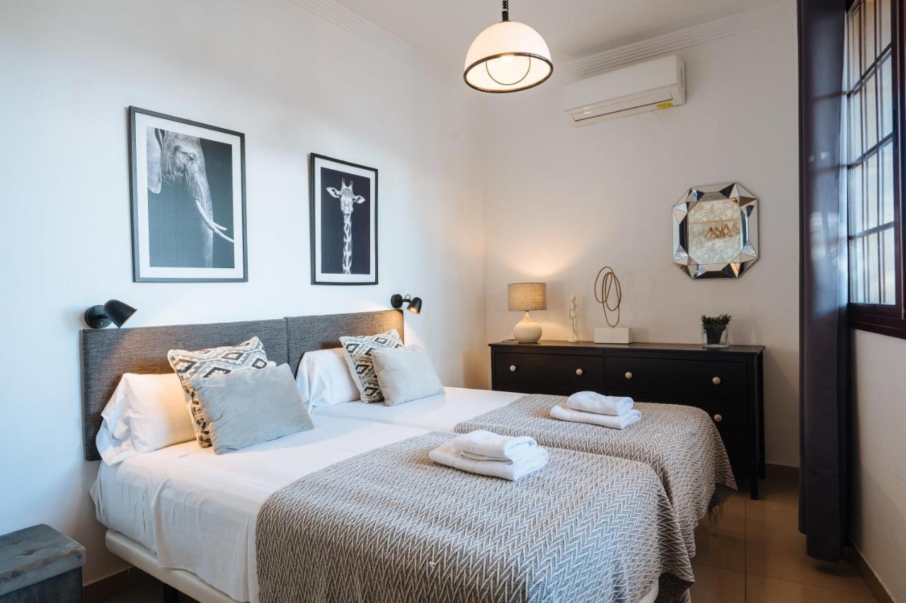 Homeyseville-amazing Penthouse Giralda Views 8 Pax, Parking Optional * Sevilha